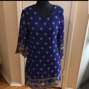 Cute shift dress dress it’s in excellent condition